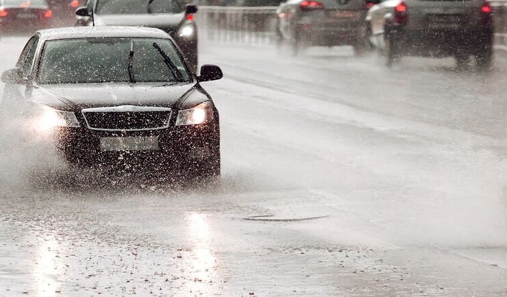 Our top tips for safe driving in heavy rainfall