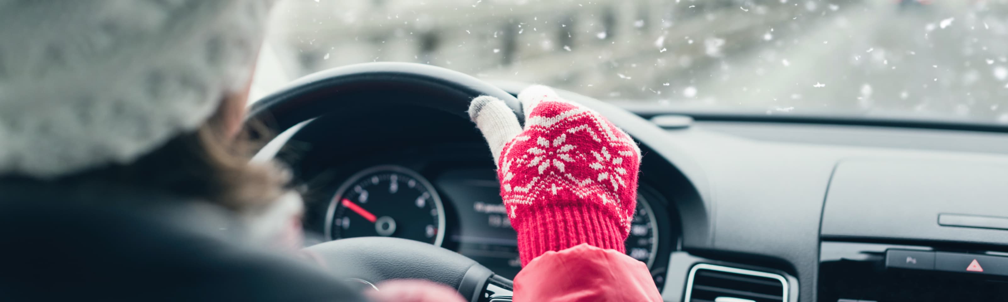 3 reasons to choose a rental car for your festive journeys 