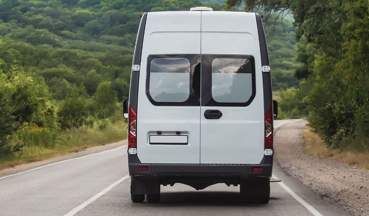 4 great reasons why you might need to hire a minibus this summer
