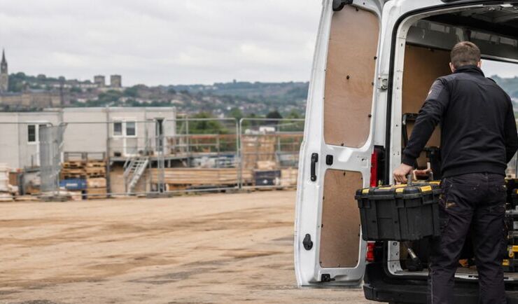 Working away? Here’s why flexi van hire is the perfect solution for contractors