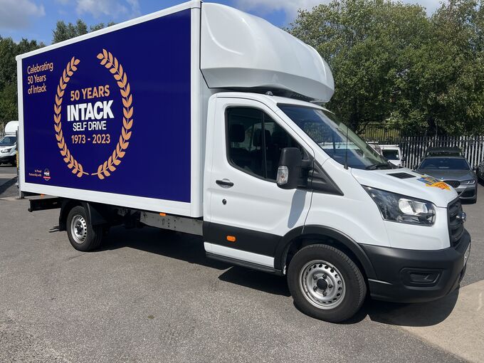 Luton Box Van  Hire With Tail Lift